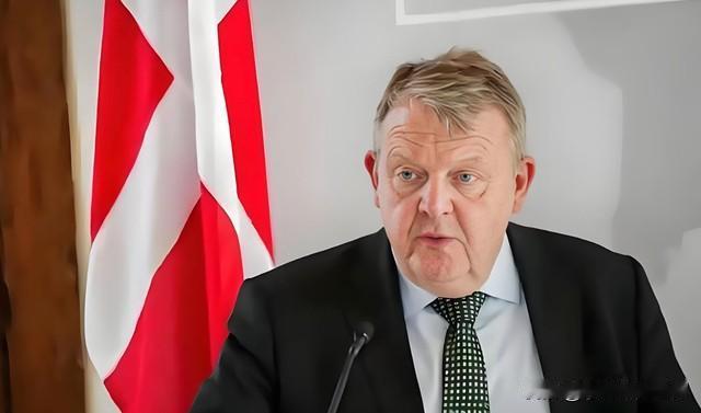 这智商，脑袋绝对被门夹了！丹麦外交大臣在接受福克斯新闻访问时说，我们一直在警