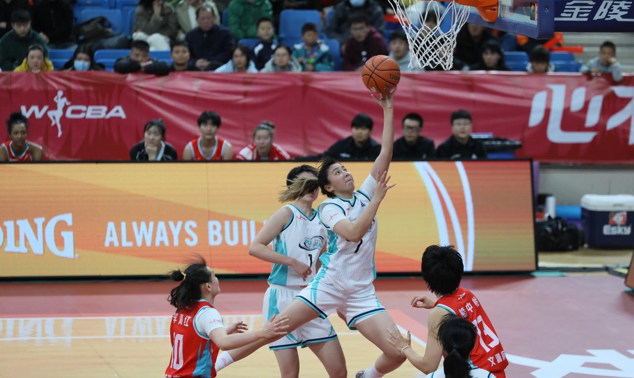之前没太关注WCBA联赛B组的比赛，刚才无意扫了一眼直呼“好家伙”！6日晚间进