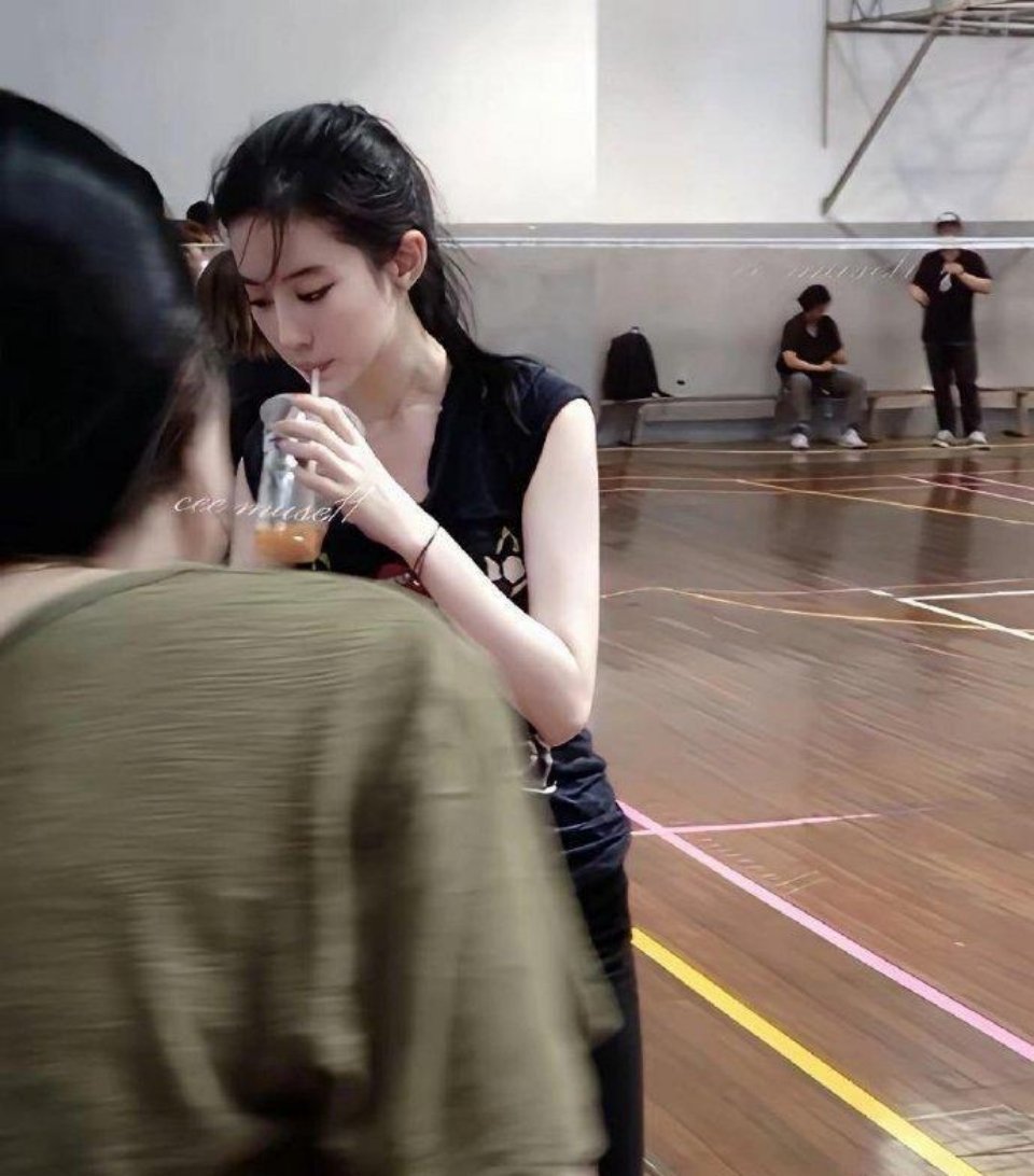 这是人类吗这也太美了