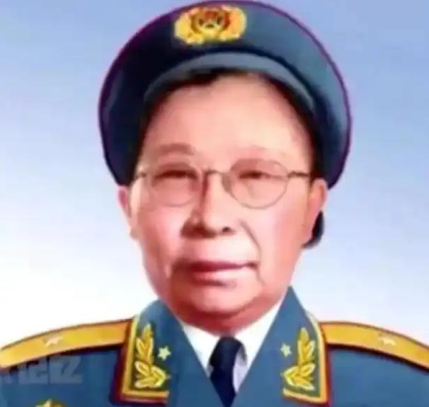 1935年，贺龙见到27岁的女部长李贞，头一句话便是：长征路上太艰难，我替你寻个