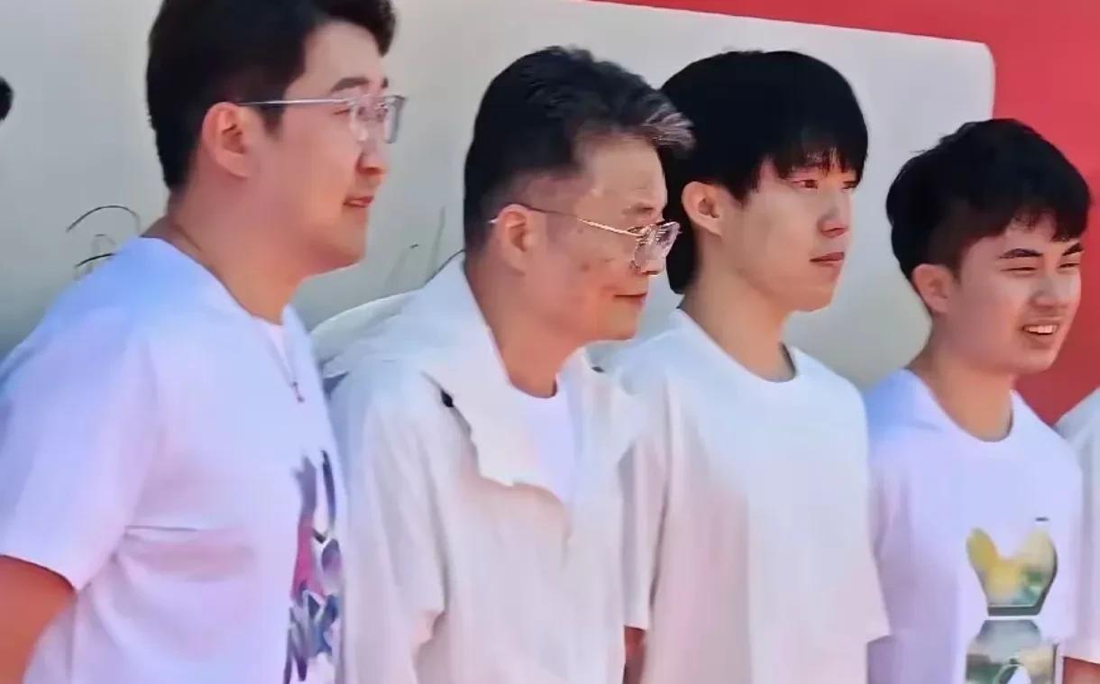 不怪魏桥高调。从这次乒超各个俱乐部阵容来看，魏桥这次十有八九是冠军。王楚钦、
