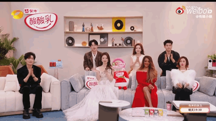 一个细节，证明单依纯的情商确实不高。之前格瑞丝·金斯顿参加湖南卫视《歌手2025