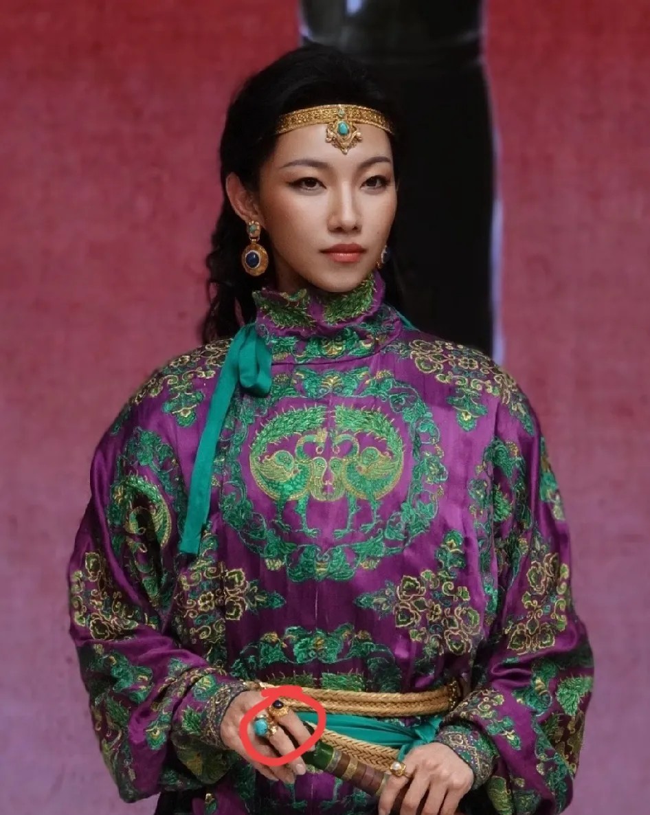 那尔那茜一手好牌，被自己打的稀巴烂！原本吧，要颜值有颜值，要演技有演技，从出