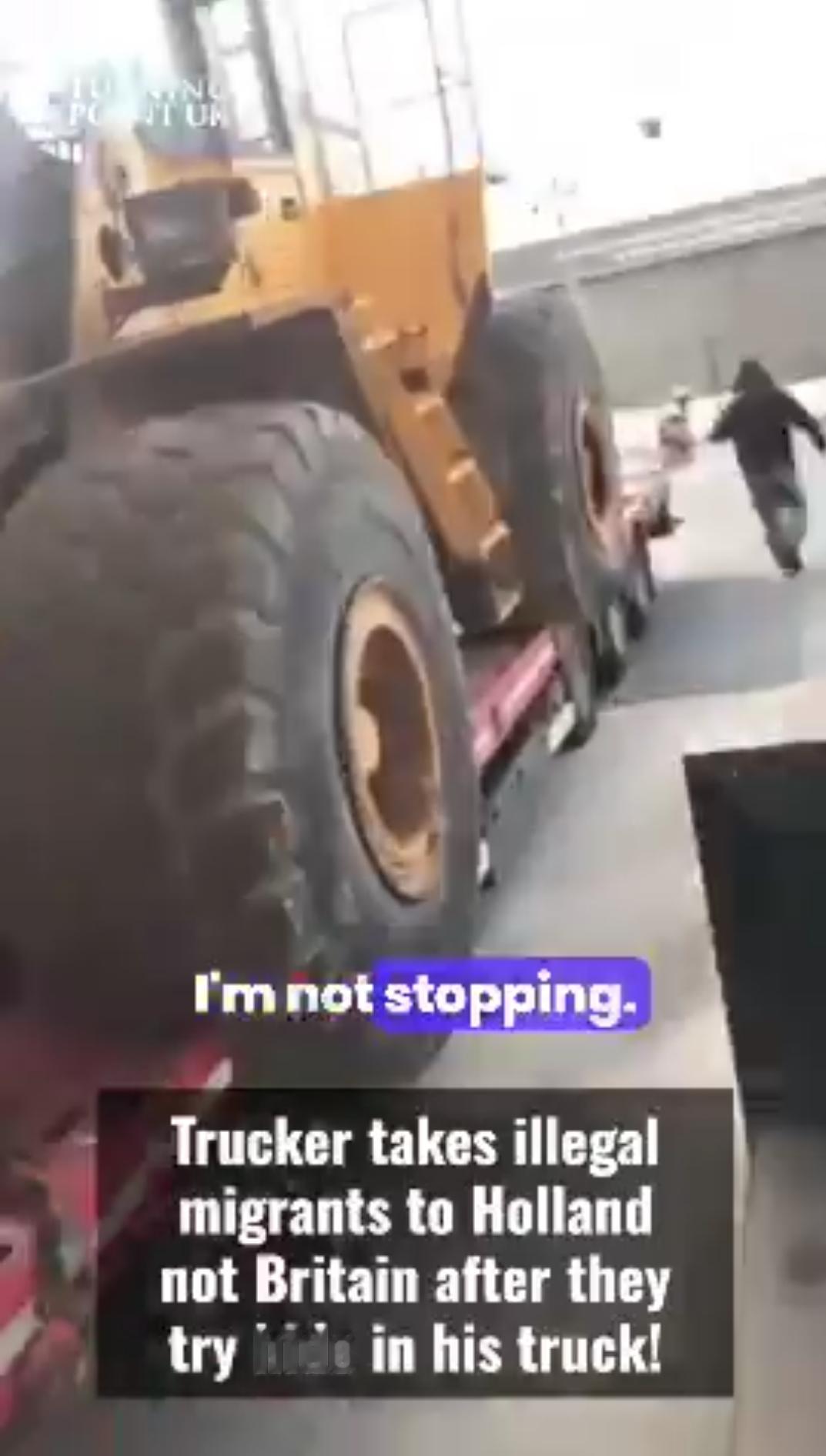 🇬🇧🇳🇱一名英国男子发现非法移民藏在他的卡车里......故意把他们送到