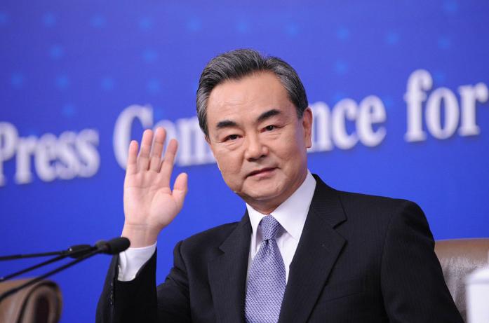 2026年2月10日，华灯初上时，广州白云国际会议中心宛如一颗璀璨明珠，静静伫立