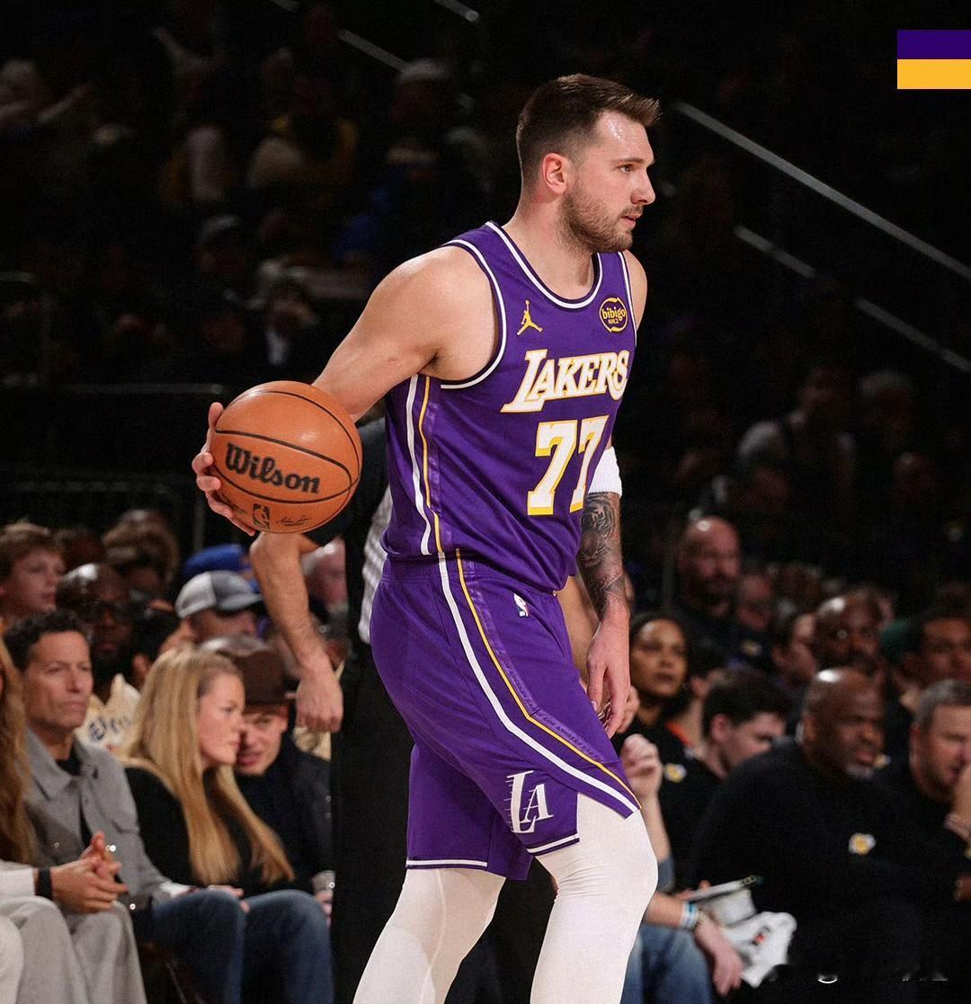 排名跌第7！100-112输给尼克斯！湖人一点都不冤！首发5人正负值全部都是负（