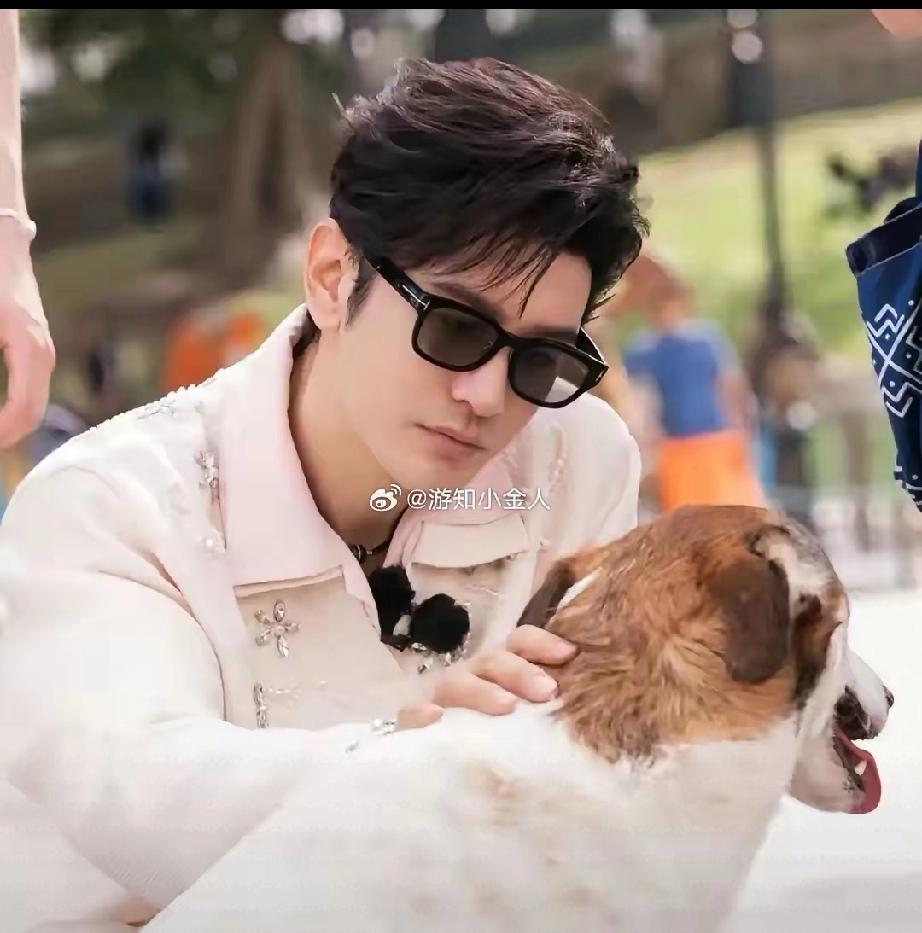 黄晓明彻底不装了！一句话戳穿成年人社交真相，全网破防3月7日，48