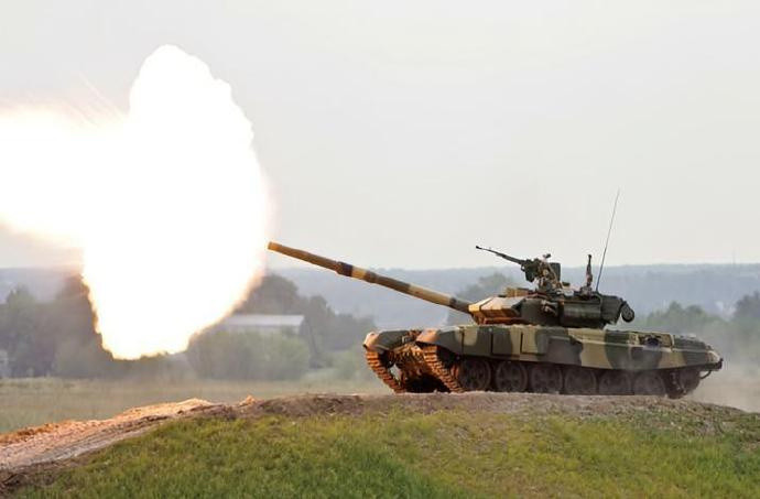 俄罗斯T-90主战坦克 T-90坦克是俄罗斯于20世纪90年代研制的主...