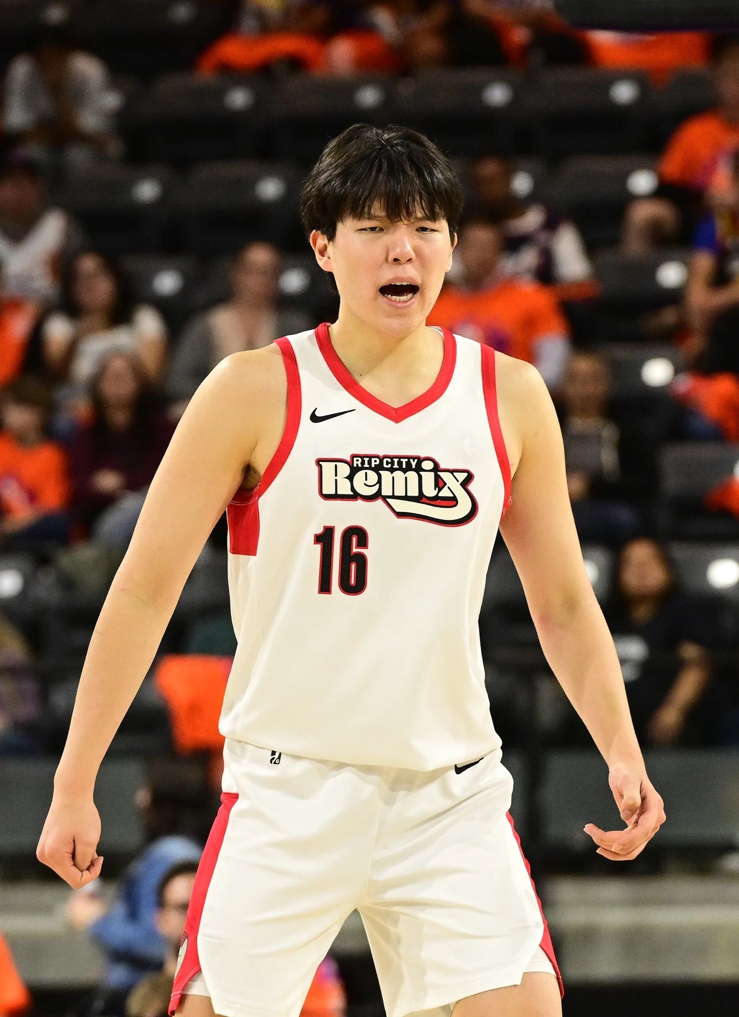 杨瀚森杨瀚森谈到了自己的习惯：“以后赛前再也不喝咖啡了，很长时间不喝，