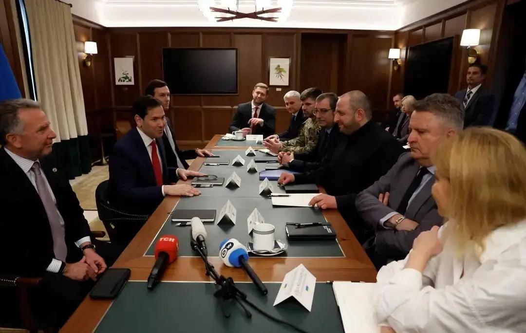 快讯！快讯！没有任何一方突然宣布近日在伦敦，英国《每日电讯报》报道称