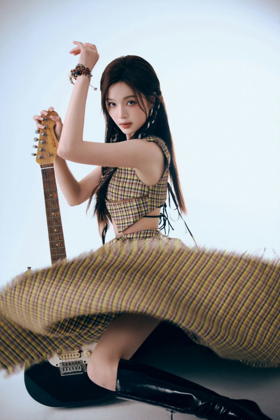 吴宣仪这套太惊喜了😖😖😖小精灵这个编发也好看拍的也好！​