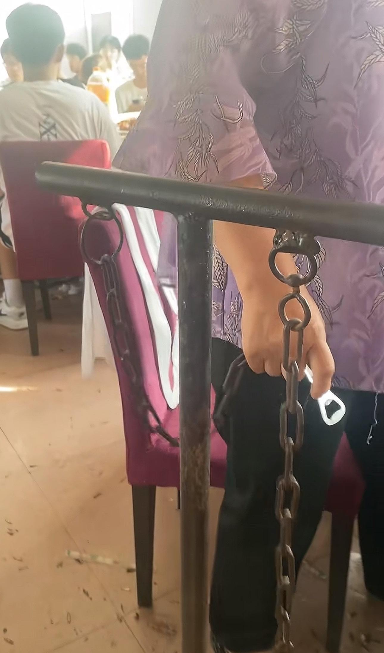 在饭店看到这个，谁理解？