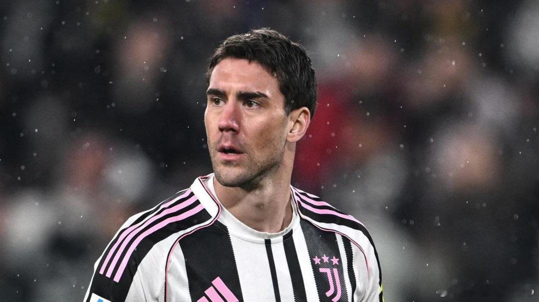 米兰体育报：尤文图斯对弗拉霍维奇保持耐心。他的续约不再像复活节前那样迫在眉睫。最