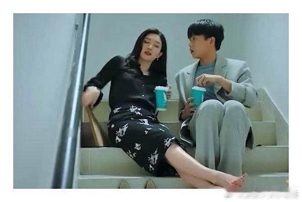 江疏影这一扭把彭昱畅吓得不轻啊！​​​