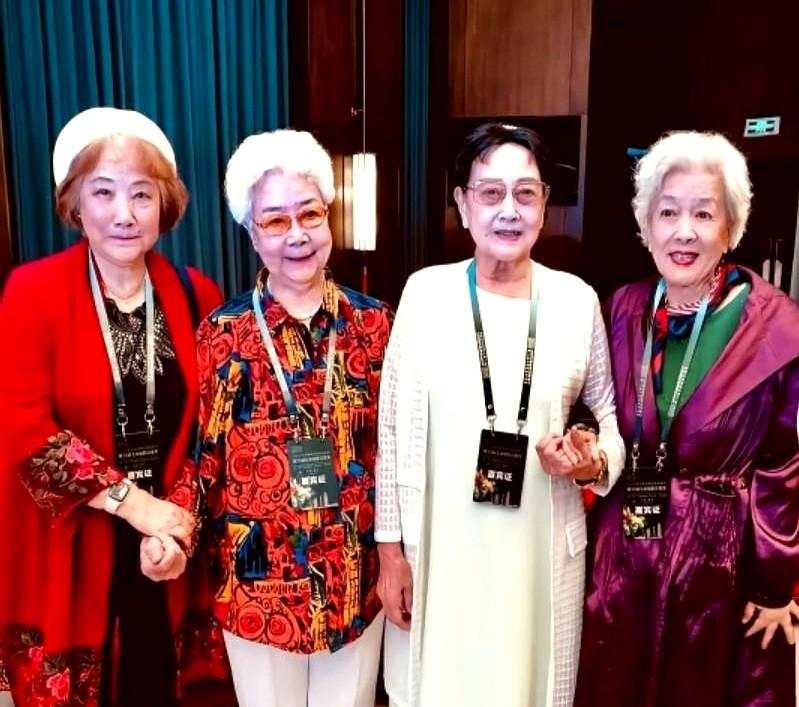 八一厂有个天大的遗憾，至今无人能解。如果当年拍《许茂和他的女儿们》，让田华演