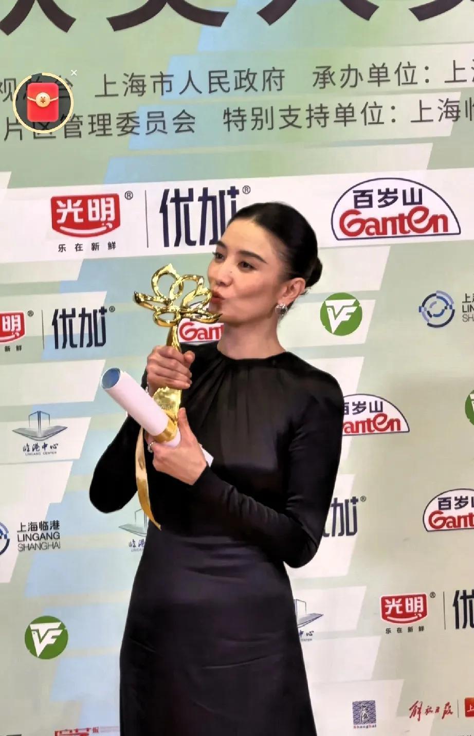 纠结许久不敢说出这样的话，怕被大家喷。我觉得宋佳得白玉兰大奖虽然实至名归，但是