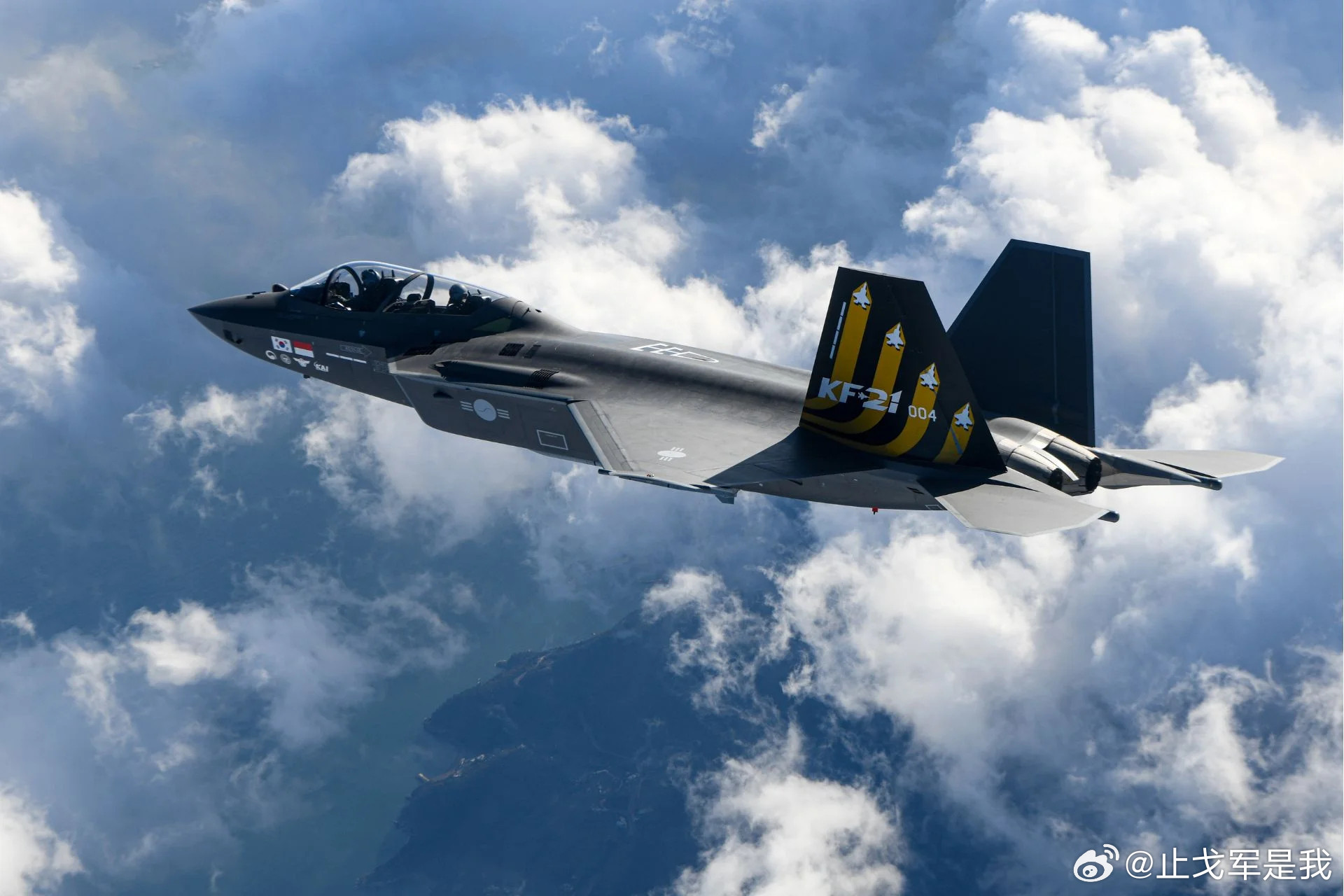 摆脱美国导弹枷锁，KF-21装上国产獠牙，韩国军工自主迈出关键一步2026年8月