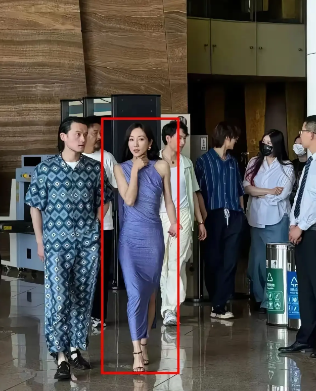 忽然理解了为什么都说她是标准长相。