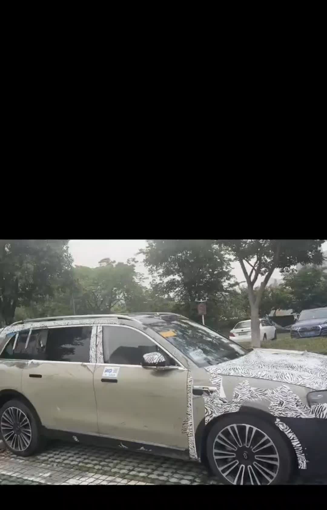 问界下半年主力曝光！问界M7大改谍照爆出！根据谍照显示，问界M7参数可以