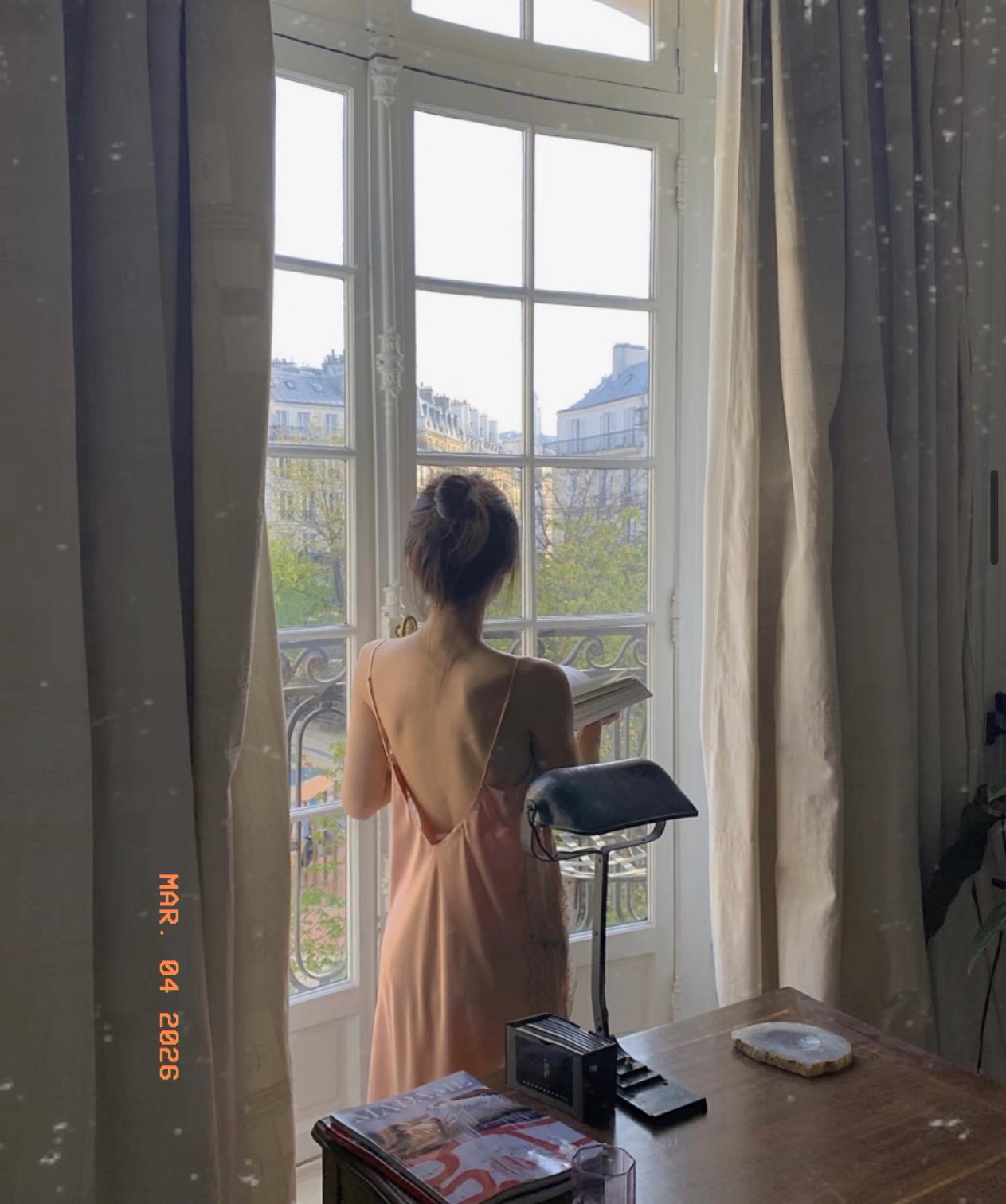 纵欲过度，到头来就是自掘坟墓。一名三十多岁的女子，最后落得净身出户，完全是