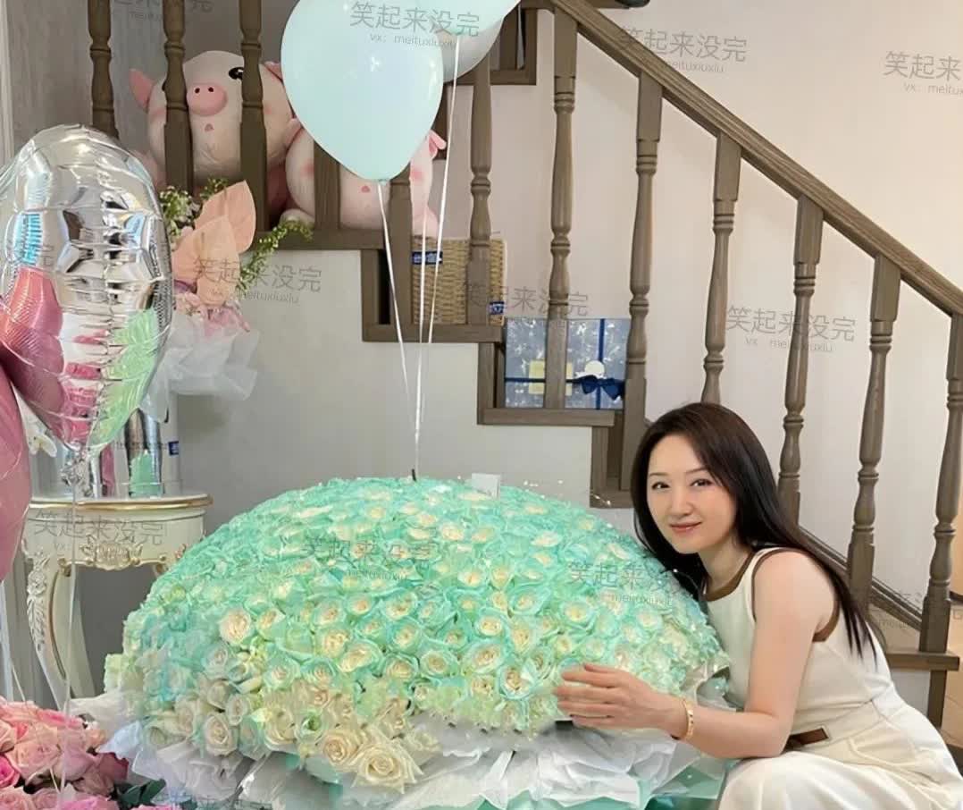 天啊！杨钰莹都54岁生日了，那虚岁就是55岁了，如果正常年龄结婚生孩子估计孩子都