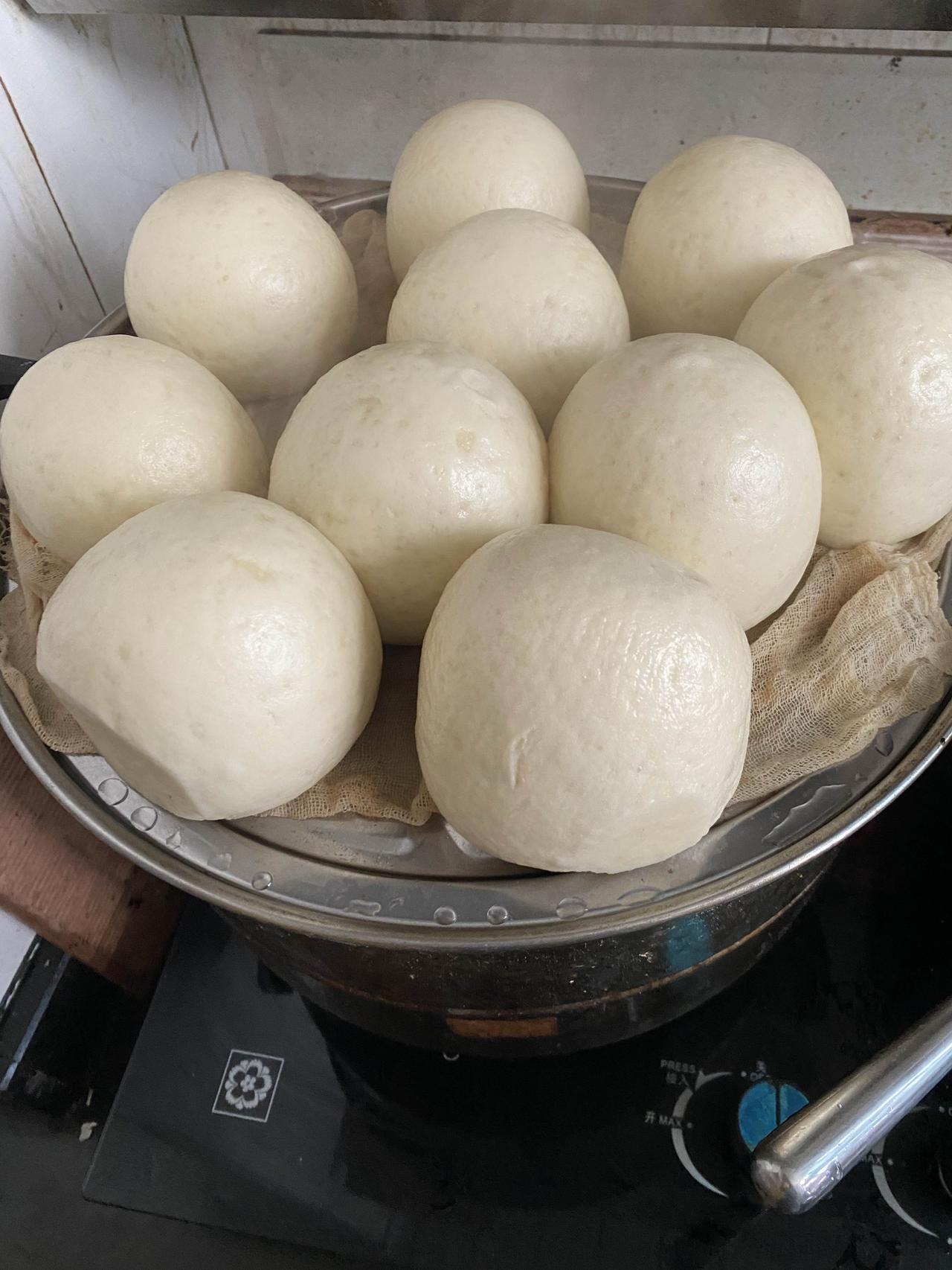 父母养老的问题上，无论怎么安排，小儿子都不满意。最后，让小儿子提方案，他提出让老