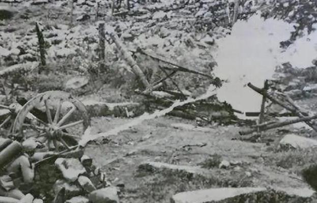 1944年，血战腾冲42天，破城后，日军集体自杀！我们只抓到1个日本男兵，还有6