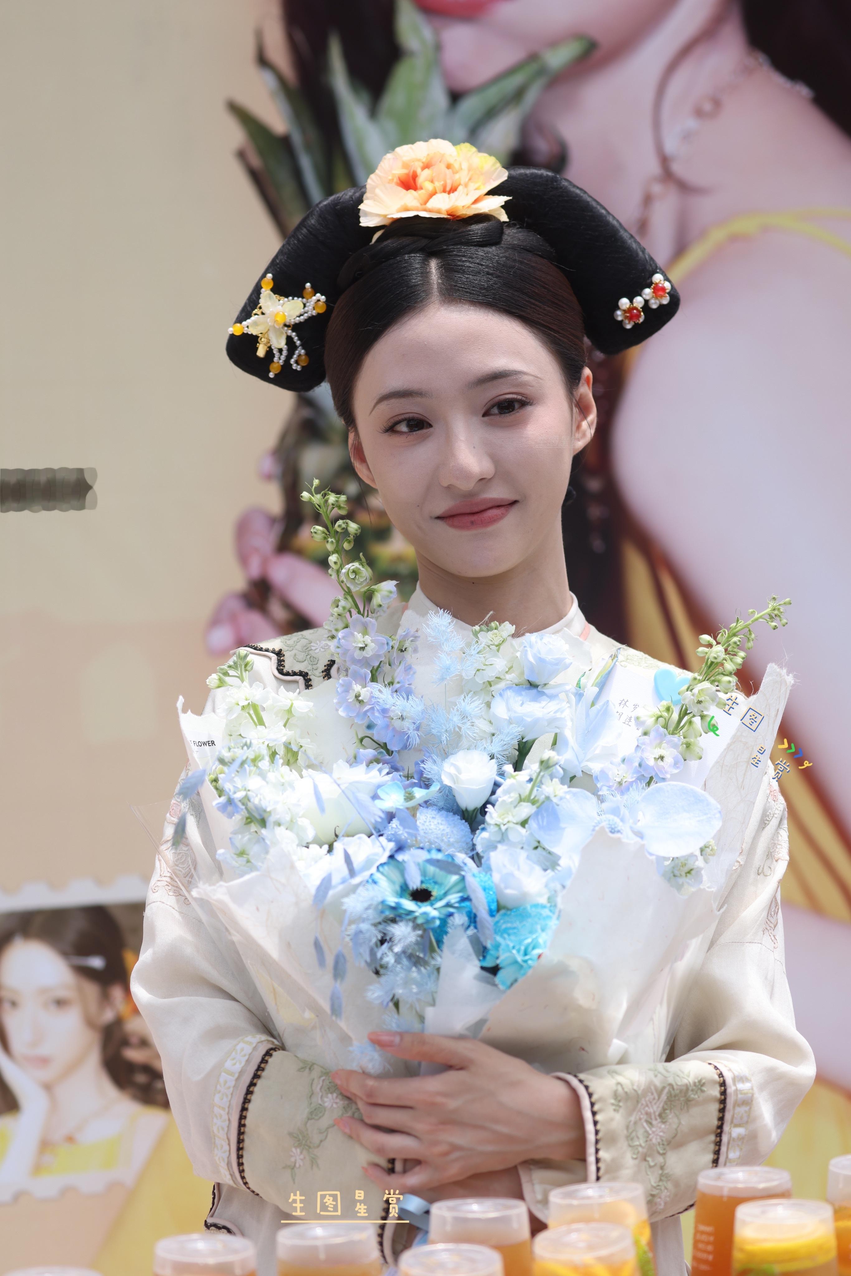 胡连馨250625短剧还珠杀青，古装林岁岁好美呀💐🌷胡连馨​​​