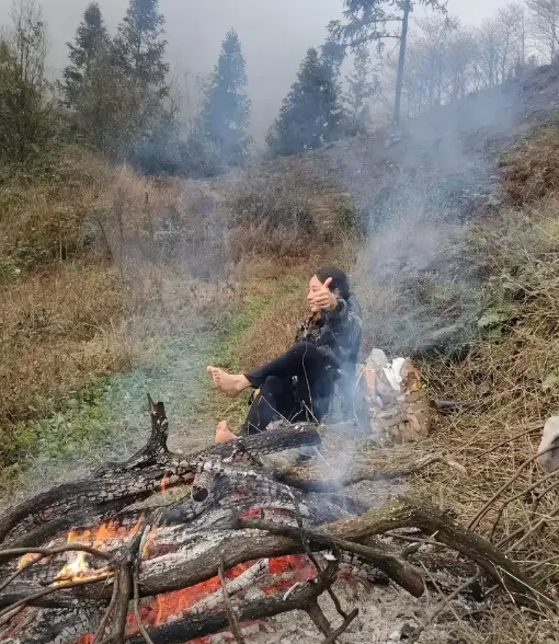 她是在练什么法术吗，几时飞升