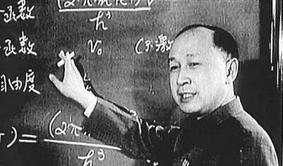 1955年钱学森回国后，发现国内尖端人才严重缺乏，无法承担起当时最关键的装备研发