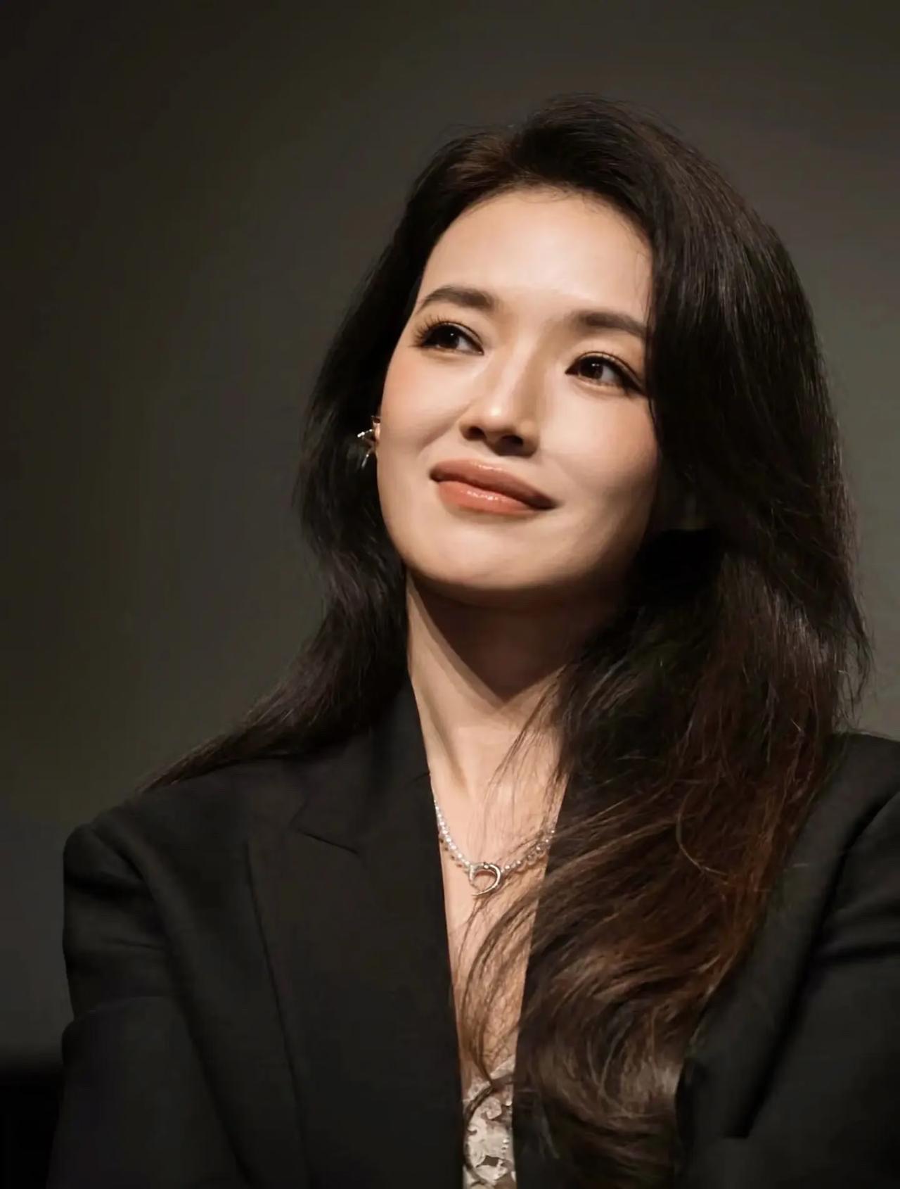 生孩子一定要趁早，看看舒淇，明明2016年就结婚了，那时她40岁，其实还是能