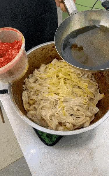 除了思密达，其他人种应该不会吃那么辣！