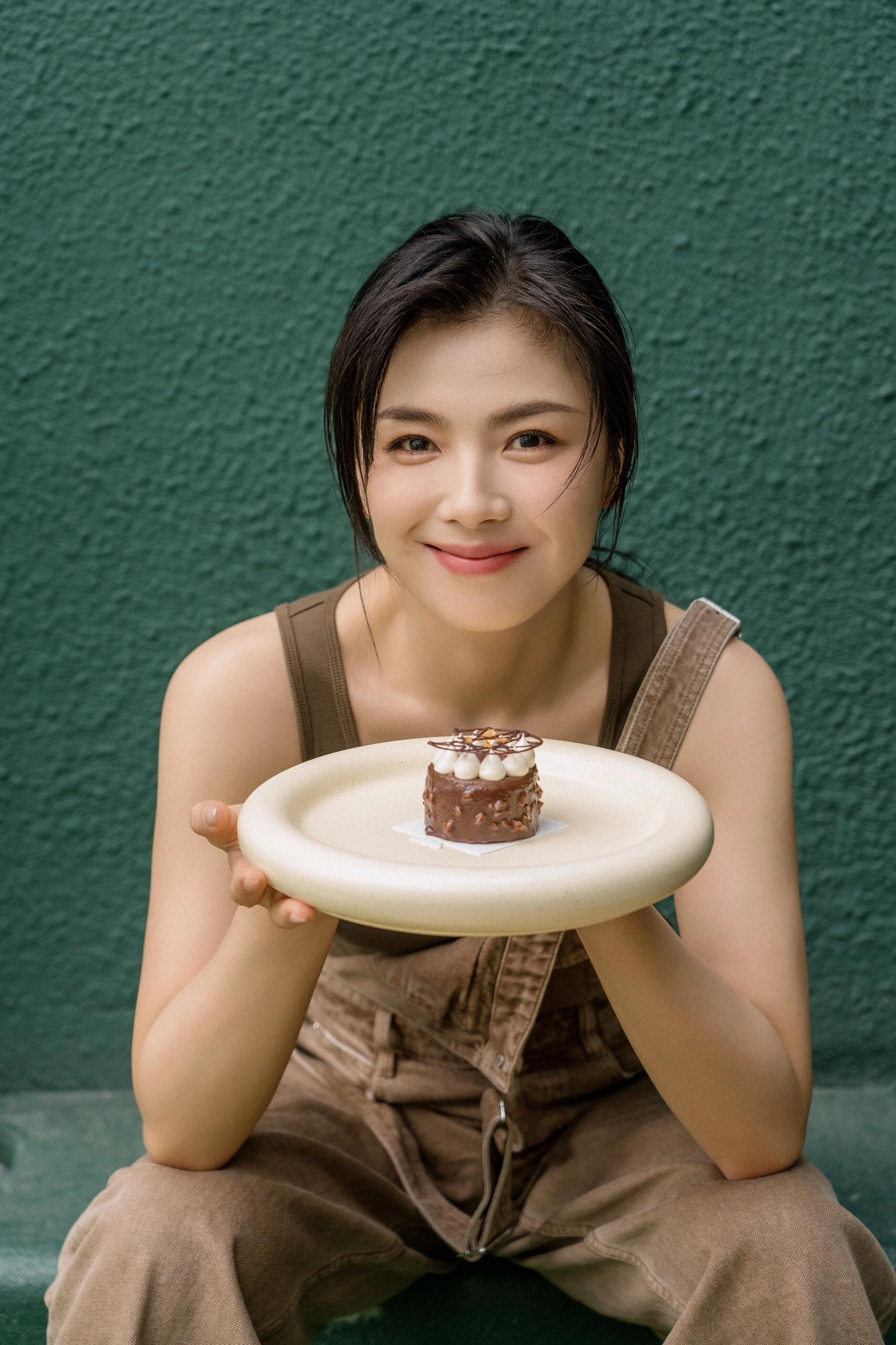 刘涛这次生日拍确实是以应援色为主的诶～