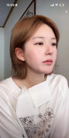 终于有人为她发声了！赵露思的高中同学说：赵露思成绩一般，不聪明，很傻很天真..
