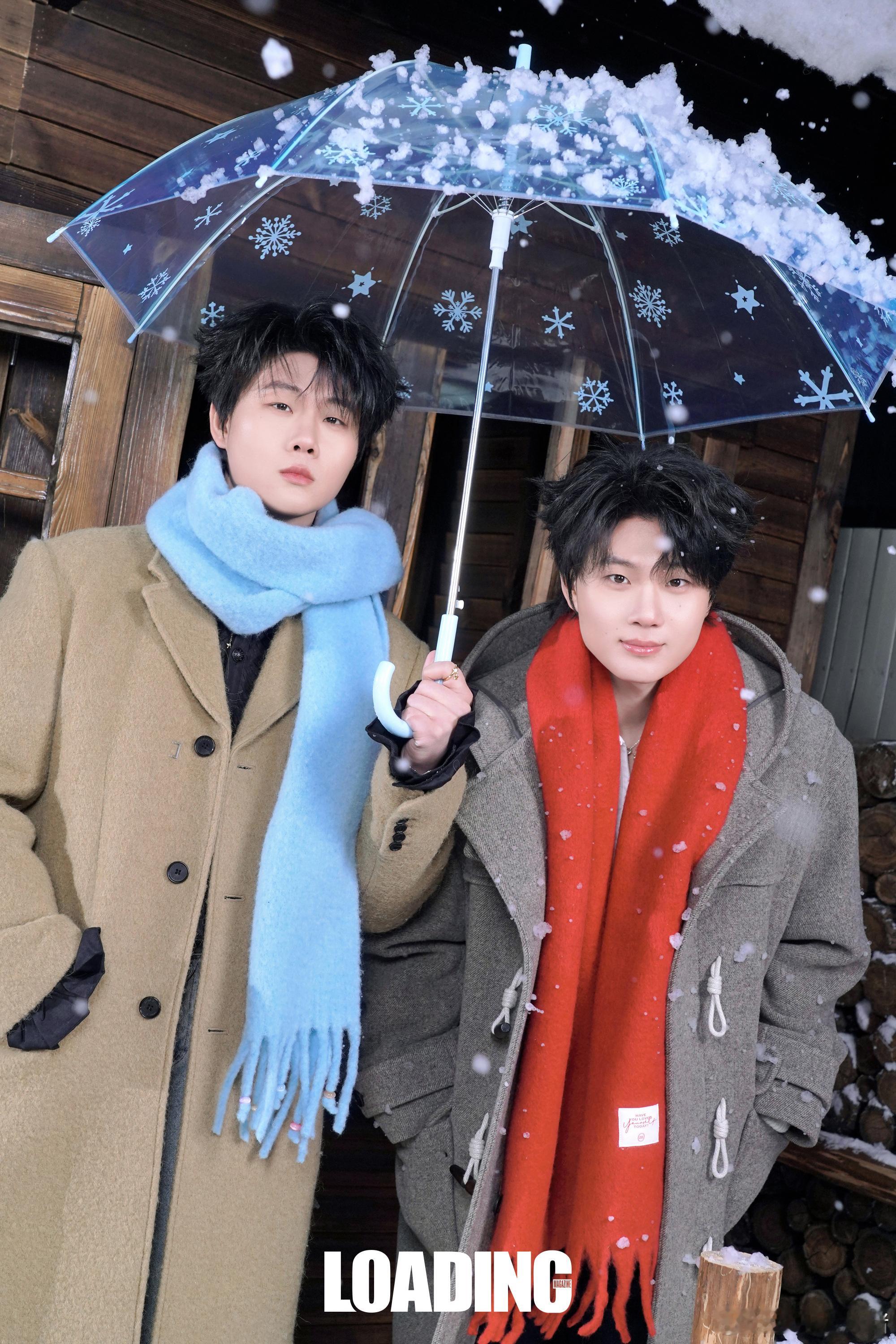 双高胎真喜欢这两张打伞的图