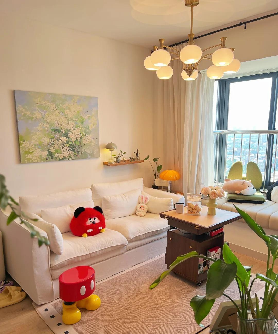 45㎡二居室，装修花5.5W，说实话，寒酸吗？这套房子建筑面积62㎡，套内4