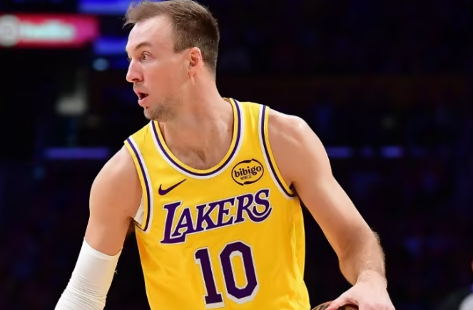 如果肯纳德能保持今天这个效率起码六成，里弗斯就可能会被当成补强的筹码了。首先里弗