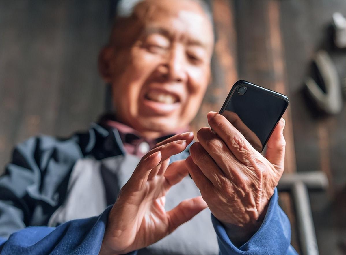 人到70岁，最好开启“低欲生活”，不做五事，晚年才能安享福报老人迈过70岁之