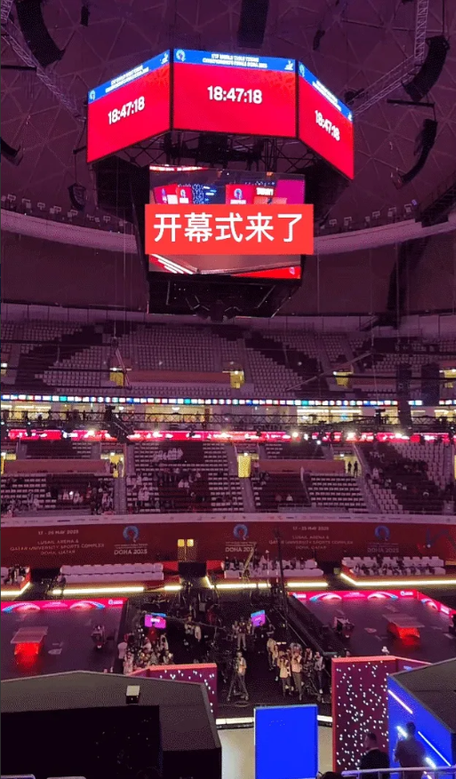 说好的座无虚席呢？万万没想到王楚钦的比赛，场上的观众寥寥无几，这可能是大头近年来