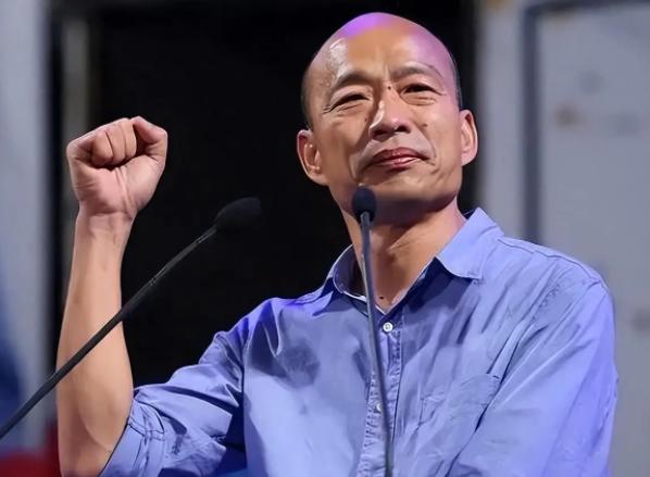 韩国瑜、傅崐萁带头赞成民进党"谴责大陆案"高票通过。很多人以为，这是国民党在