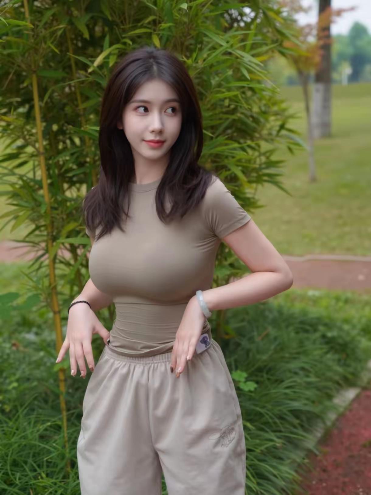 今天听到一个新词“烧仓房”，有没有知道是什么意思的？@豆包图片源于网络。