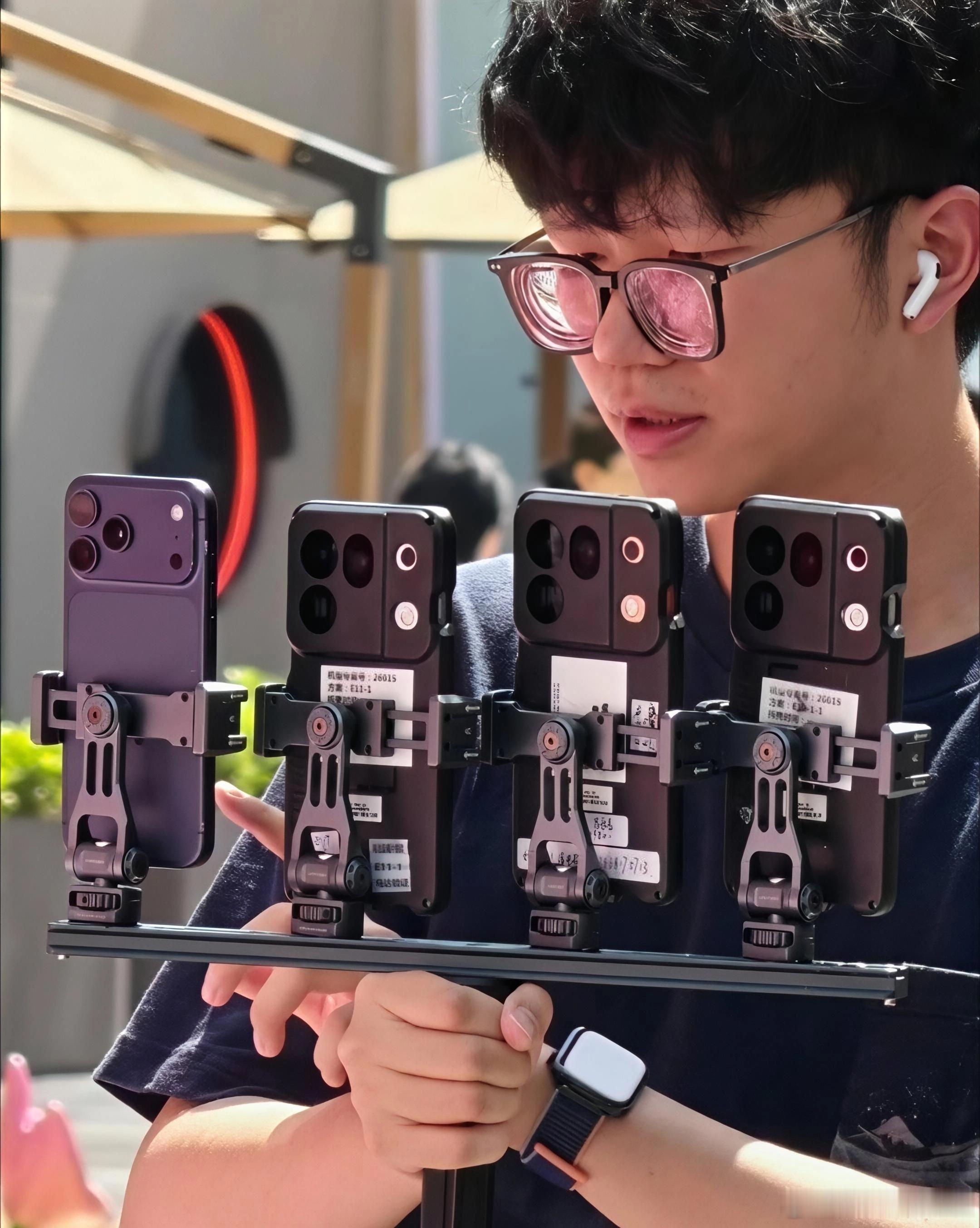 OPPOFindX10系列工程机谍照曝光超大横排影像模组排布与iPhone