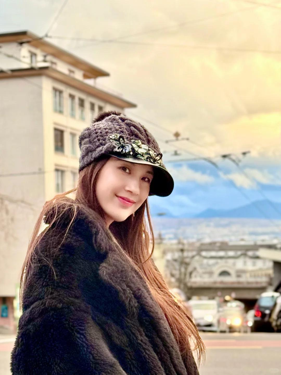 离婚后的黄圣依像换了个人一样！网友：离开错的人。连眼神都在发光都说婚姻是女