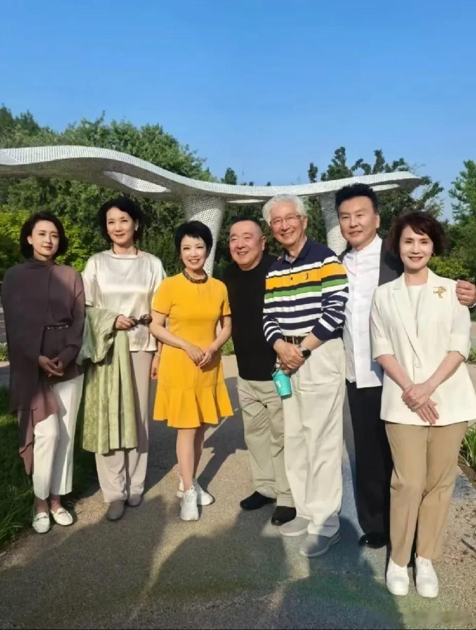 我敢说！这里面能认出三个，说明你已经不年轻了！