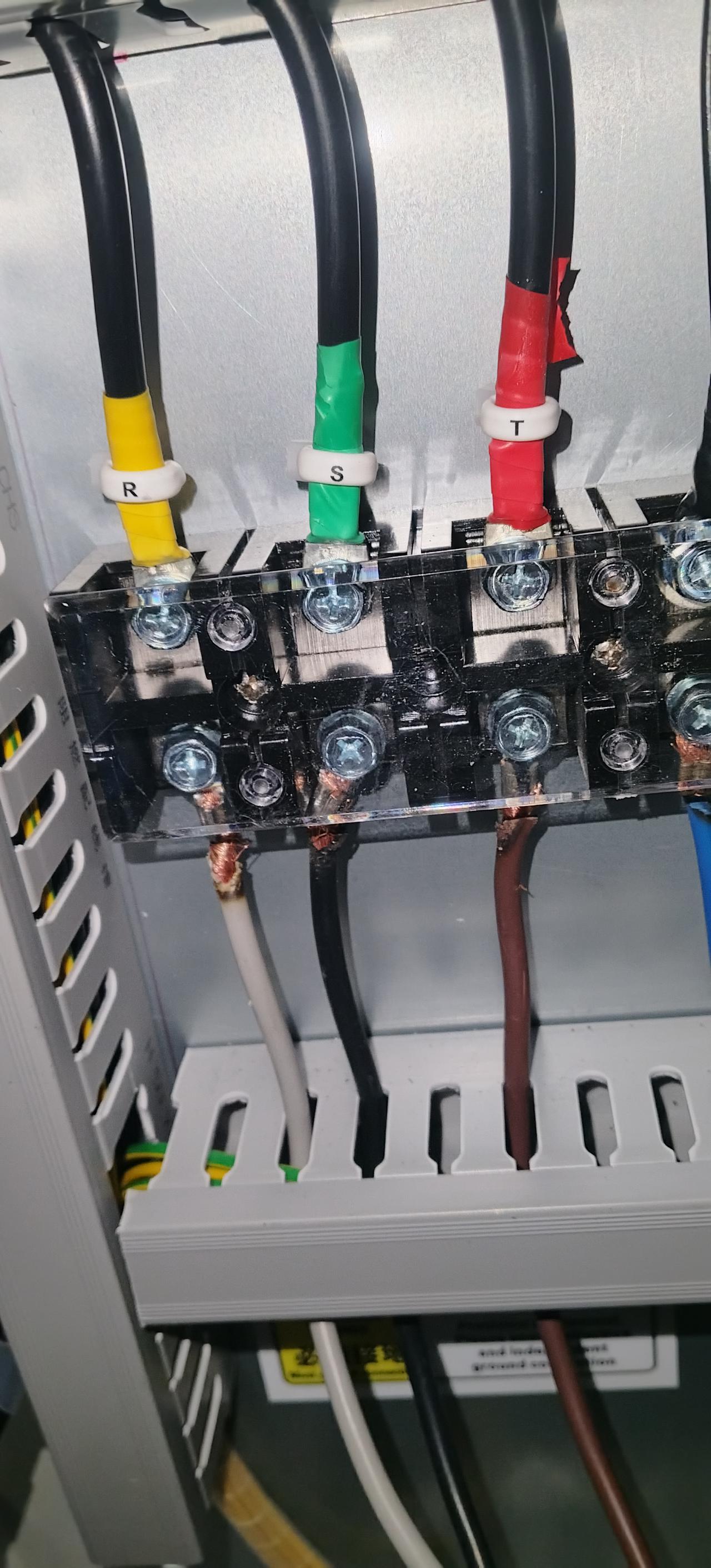 客户今天又过来验厂了，离上次验厂还不到一个星期，这次来验厂可以说是悄悄的，什么都