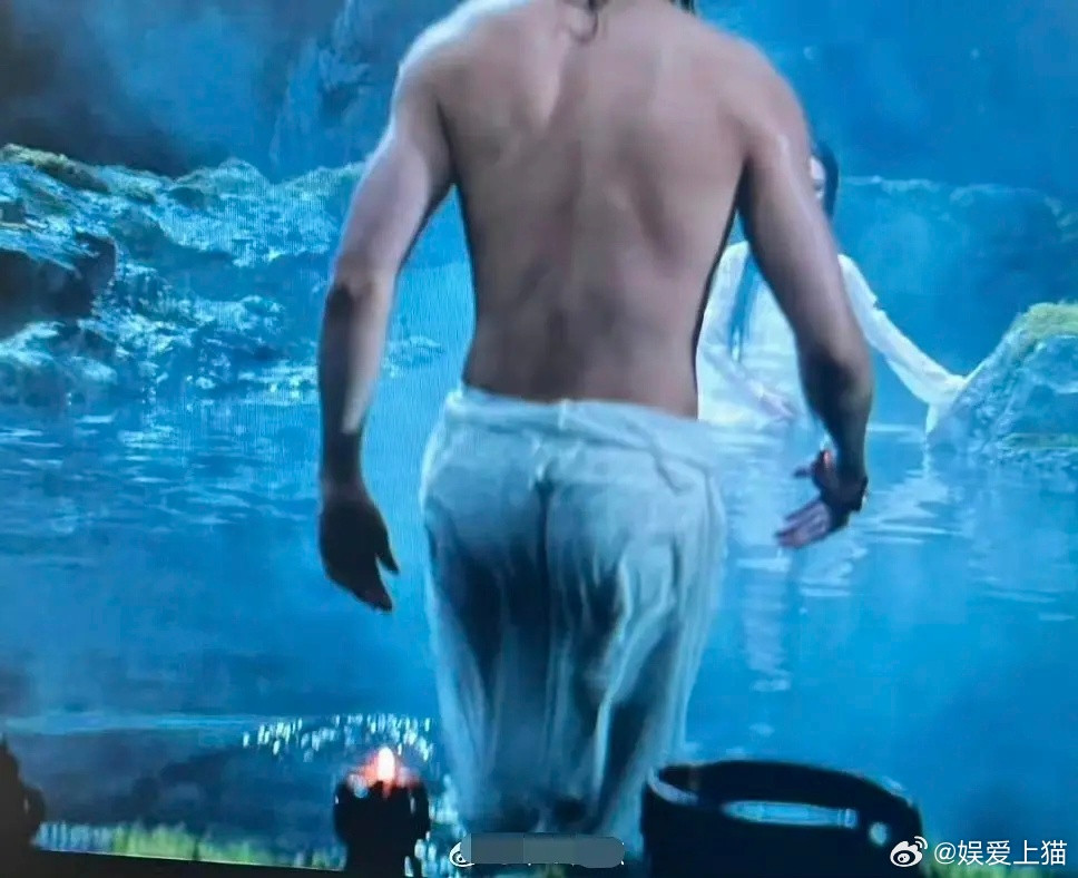 这是什么，曾舜晞月鳞绮纪这个画面好尴尬啊