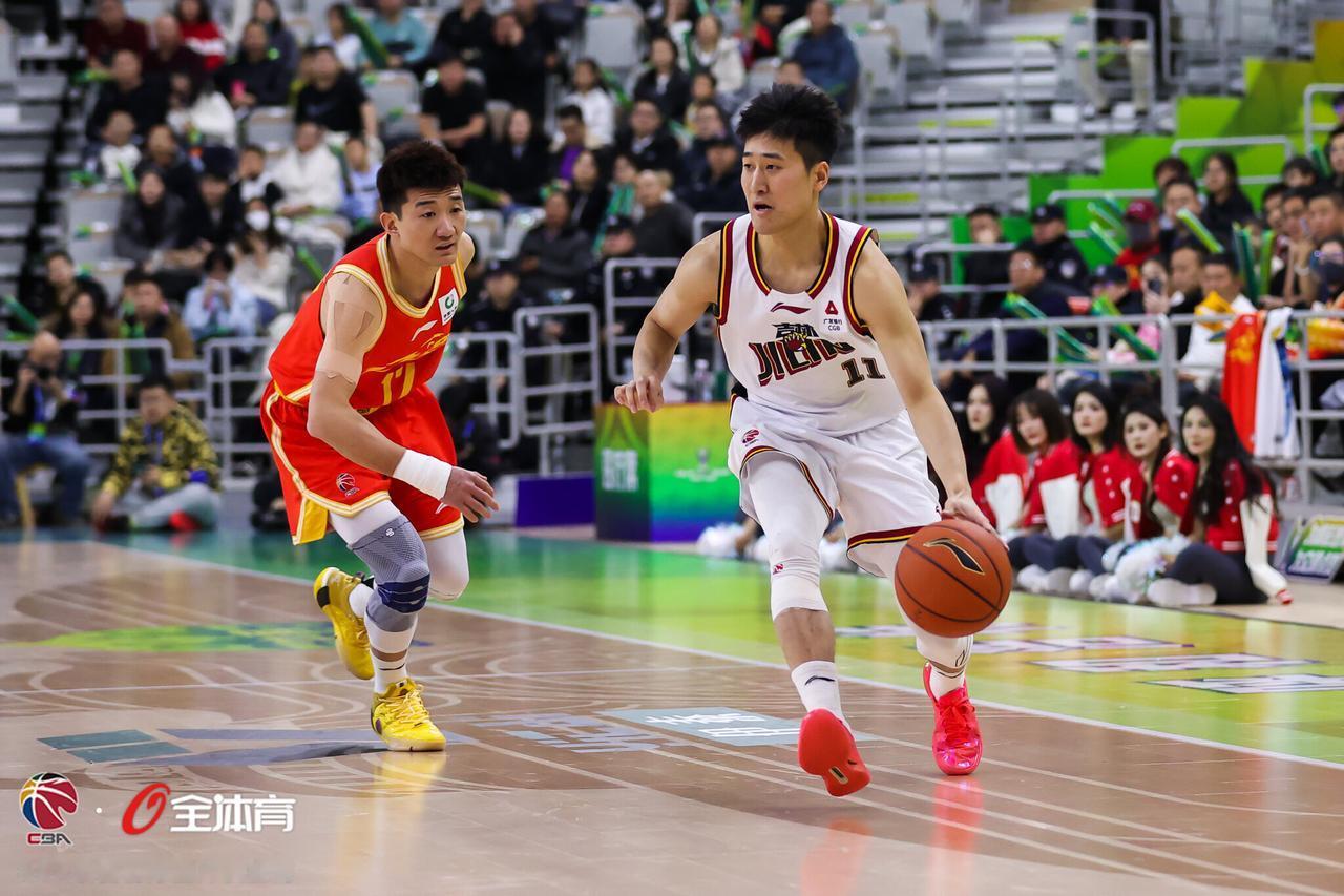 浙江方兴渡97-94长白山恩都里CBA杯广厦男篮战胜吉林男篮浙江方兴渡：塔