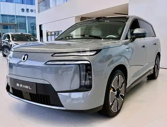 中国新四大汽车集团1、比亚迪集团集团：包括比亚迪、腾势、仰望、方程豹等。2、