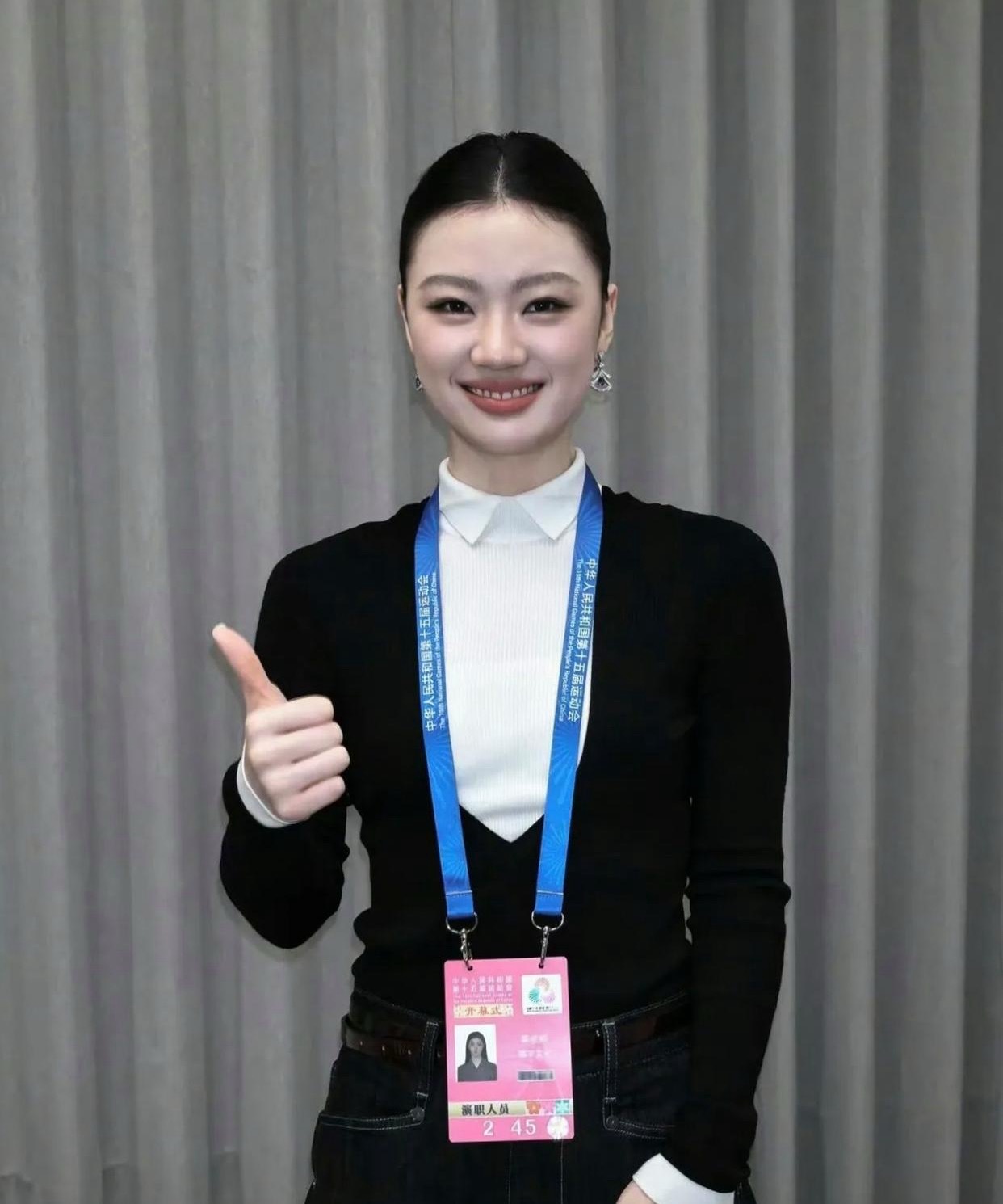 进了体制就是不一样，不信你看单依纯。才23岁就已经登上全运会，还被央视官方认证国