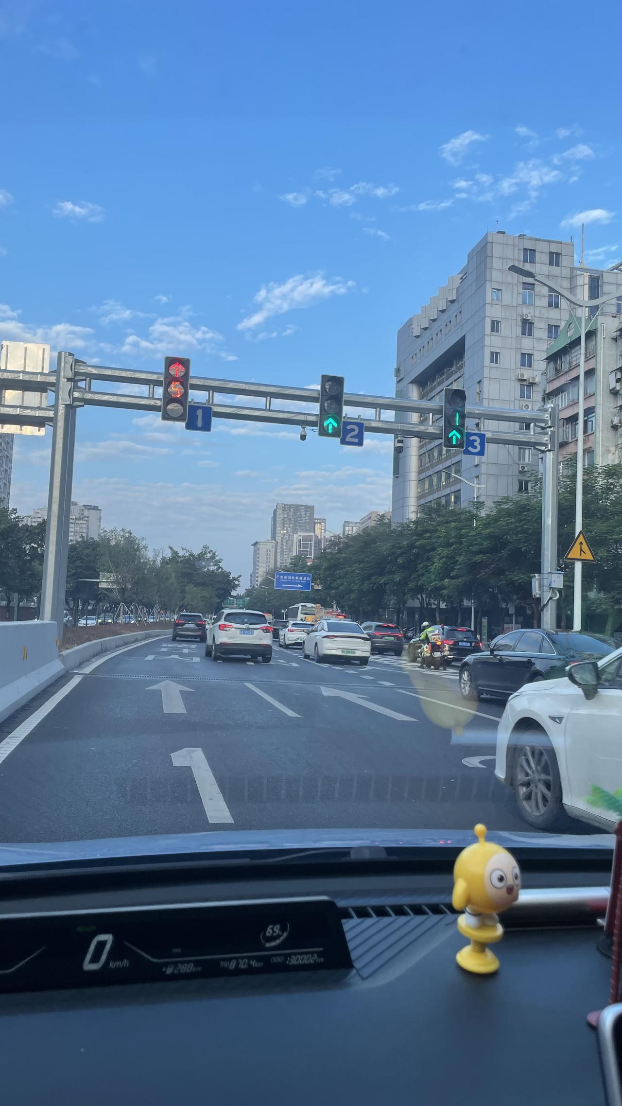 广州本周五又要开始限行了随着残特奥会临近广州又要开始交通单双号限行但结合上